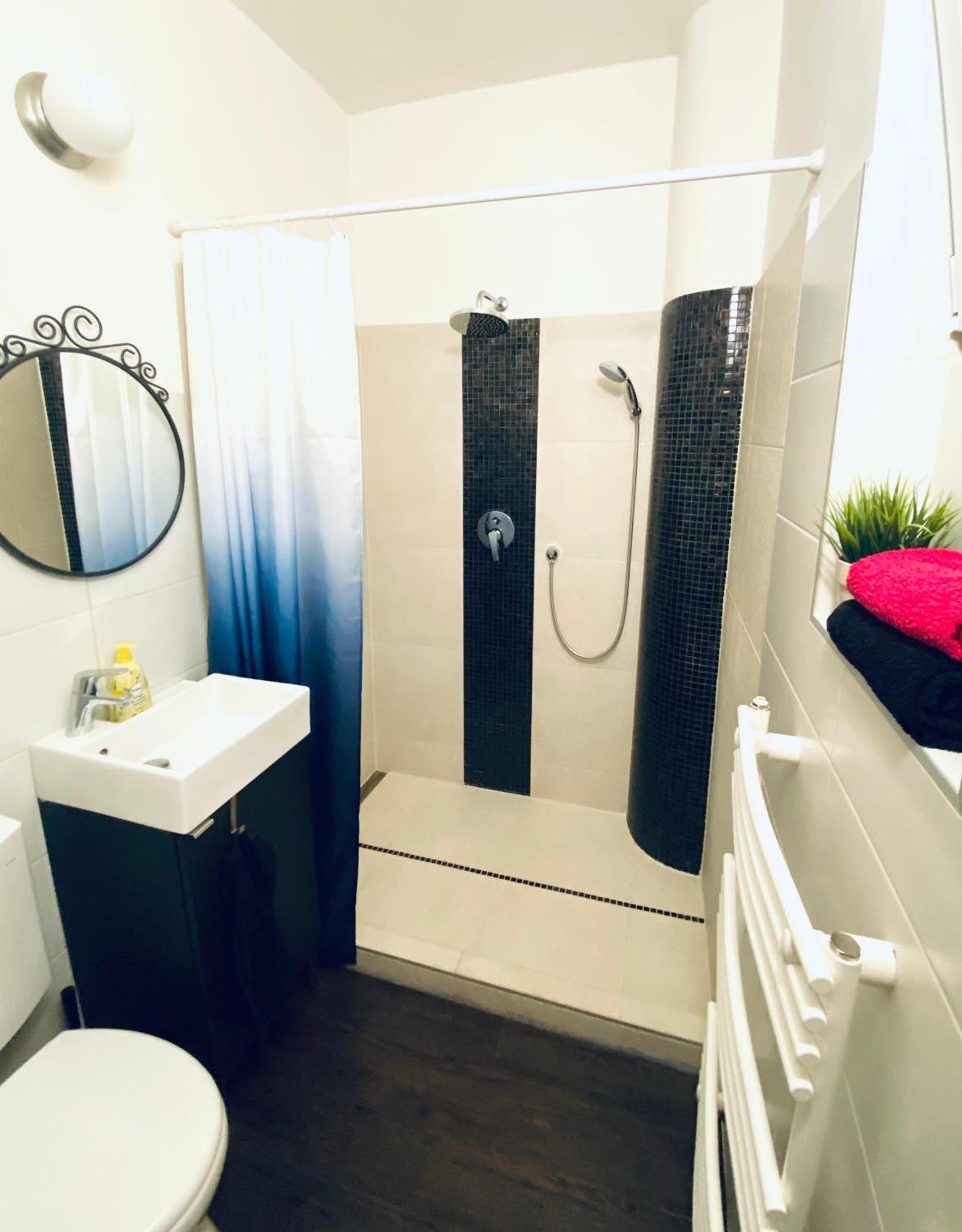 B32 Gellert Apartment Budapest Ngoại thất bức ảnh