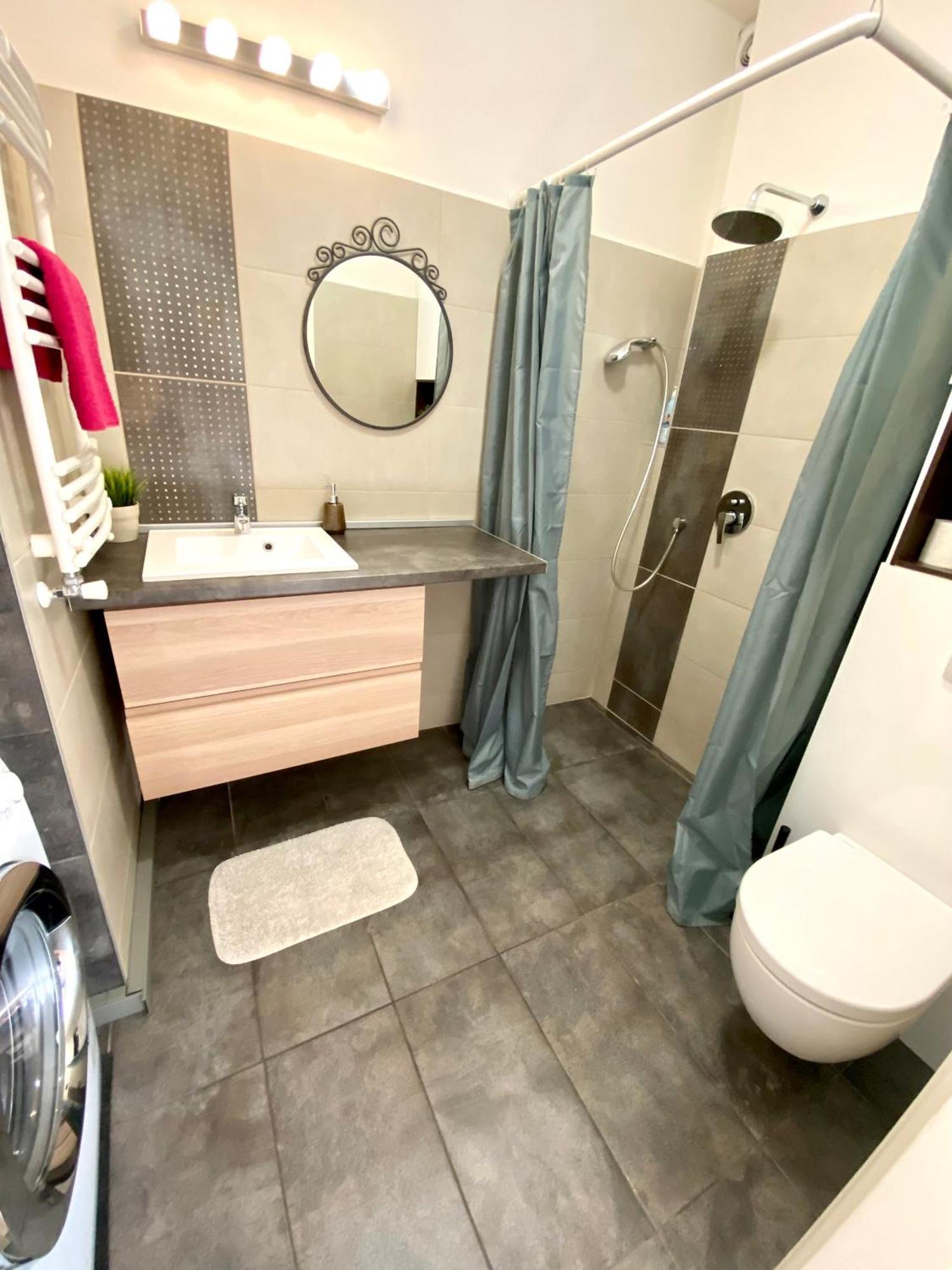 B32 Gellert Apartment Budapest Ngoại thất bức ảnh