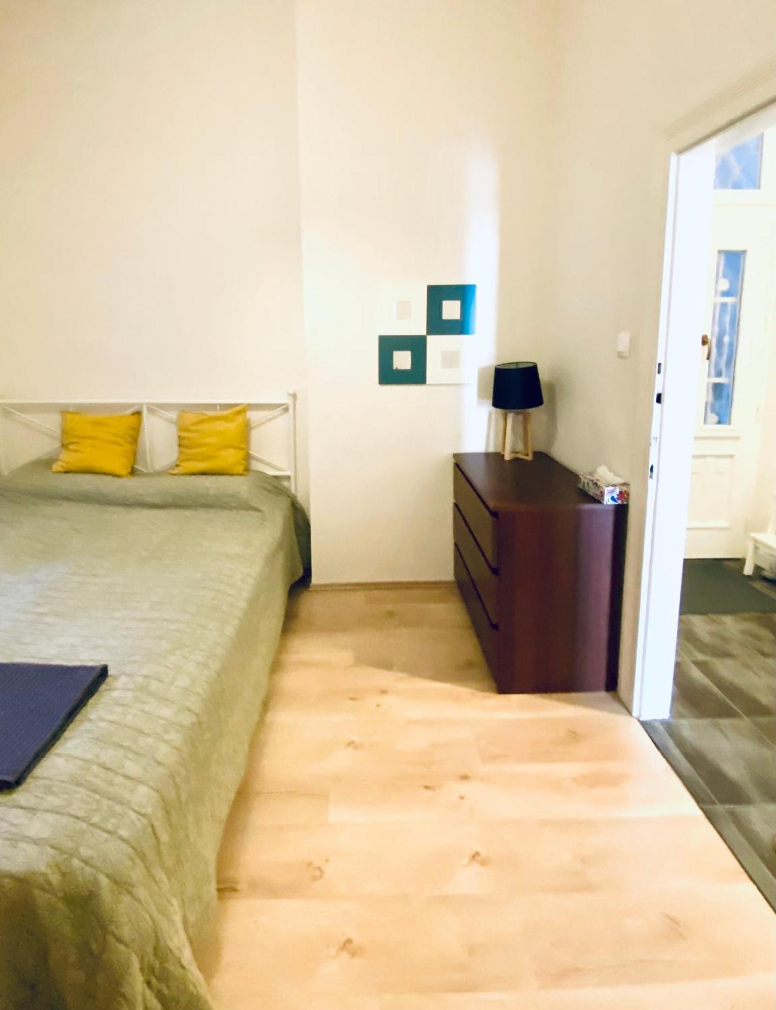 B32 Gellert Apartment Budapest Ngoại thất bức ảnh