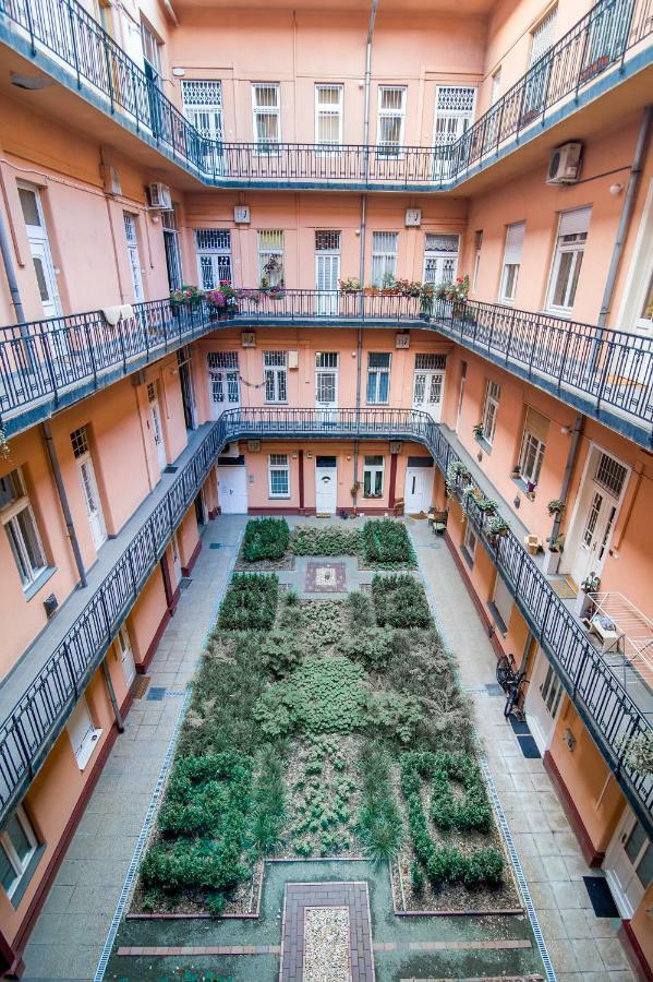 B32 Gellert Apartment Budapest Ngoại thất bức ảnh